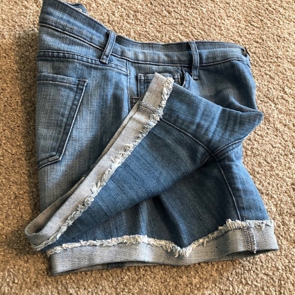 Old Navy “ THE SWEETHEART “ shorts, size 2 - Picture 8 of 11
